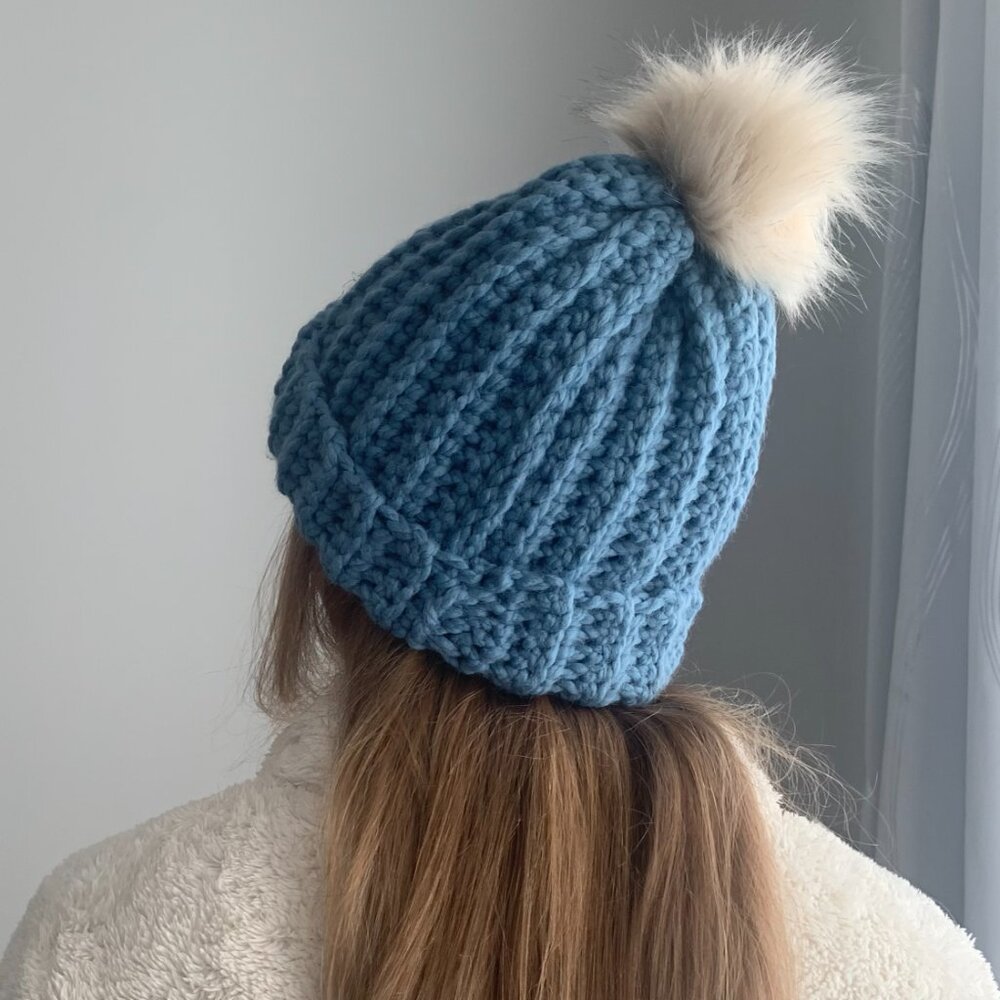 Hand crochet/knit toque